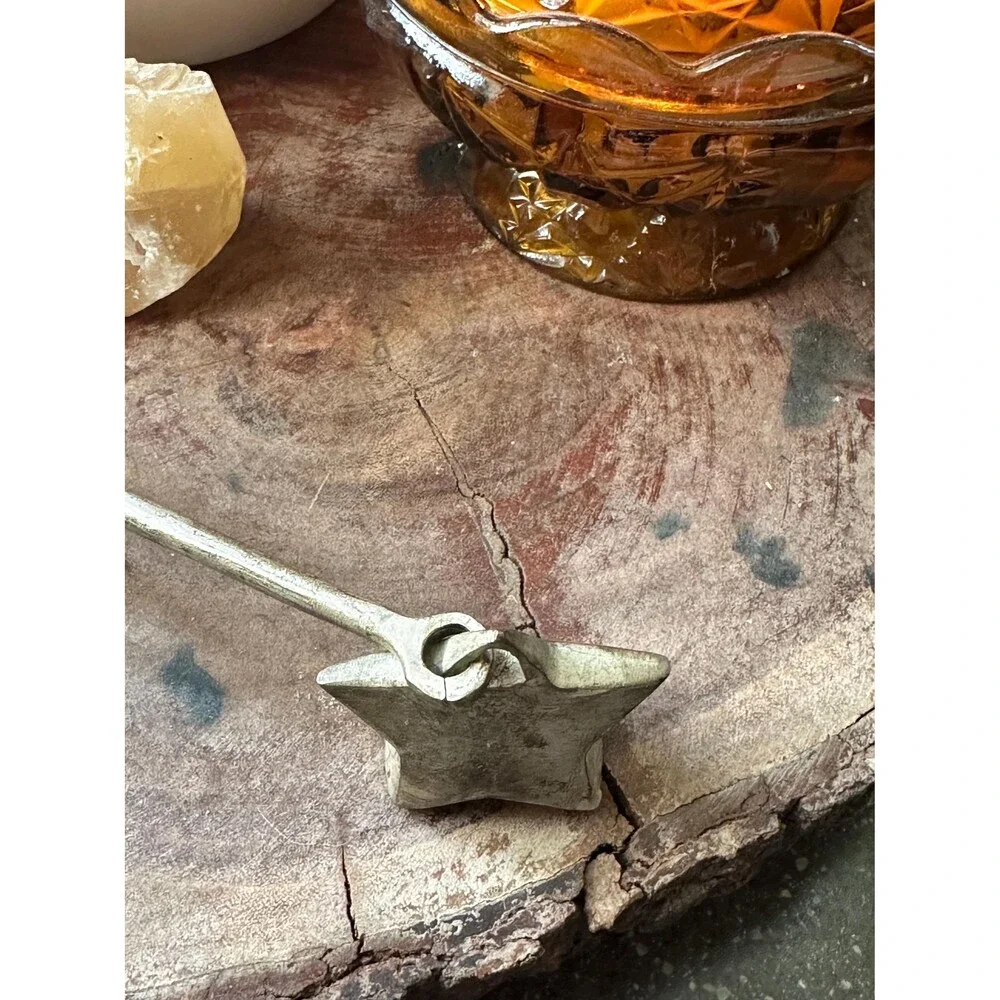 Vintage Star Candle Snuffer – Cast Metal Wick Extinguisher, Rustic Cottagecore D